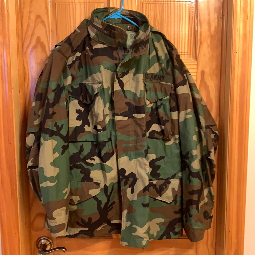 Real deal Army issued jacket brand new with patch